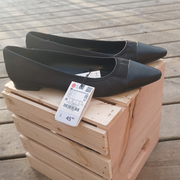 Zara flats black NWT 8.5 - Picture 1 of 6